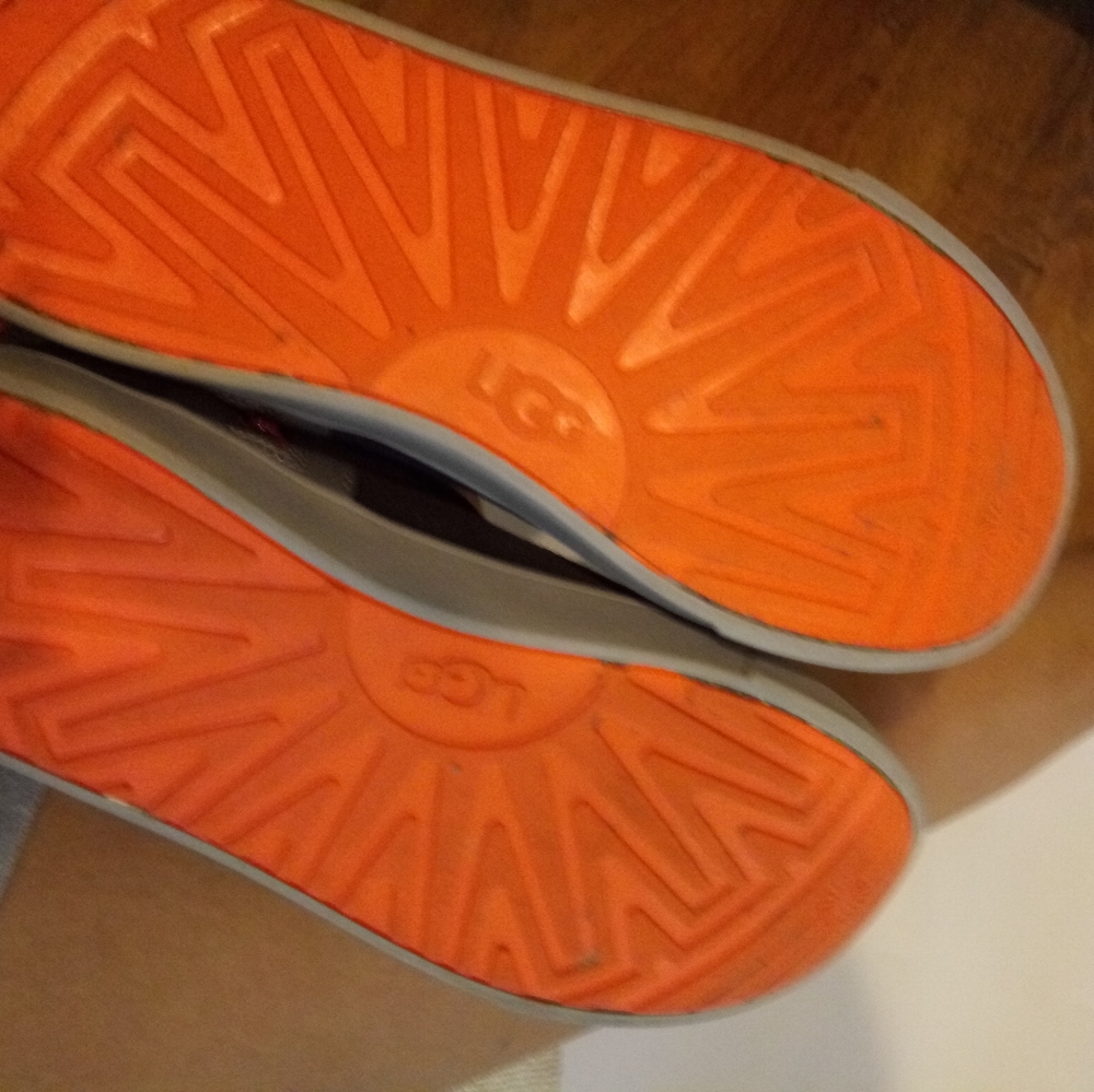 Ugg boots navy blue/orange size 5 in mens - Picture 6 of 6